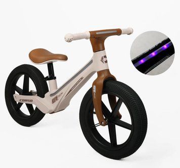 Купить Беговел 14" Corso M-20718 нейлоновая рама со светом, надувные резиновые колеса 14 дюймов 1 434 грн недорого