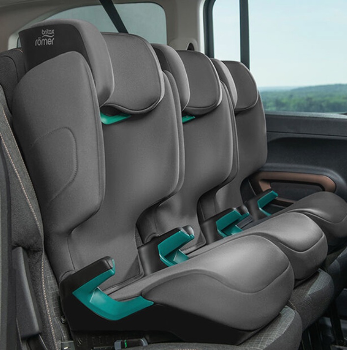 Кріплення ISOFIX та регульований підголівник автокрісла Britax Römer HI-LINER